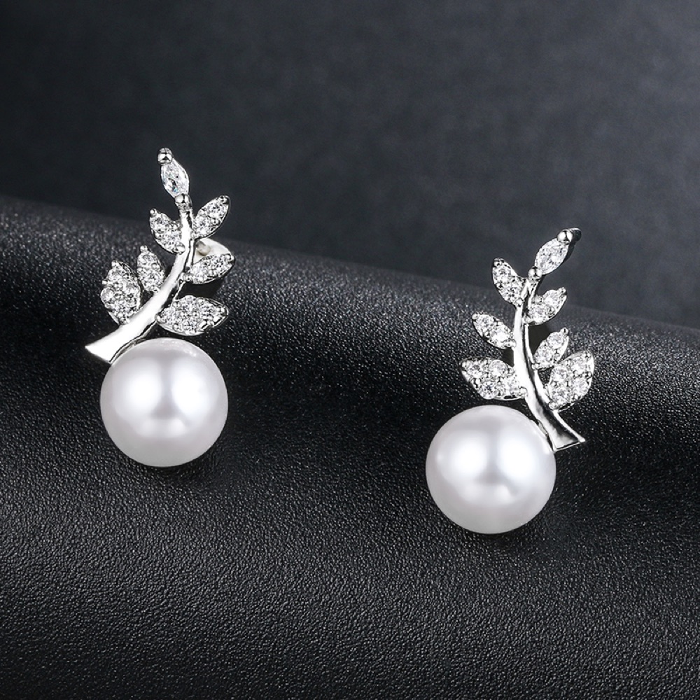 Mother of the Bride Pearl Earrings Style 02