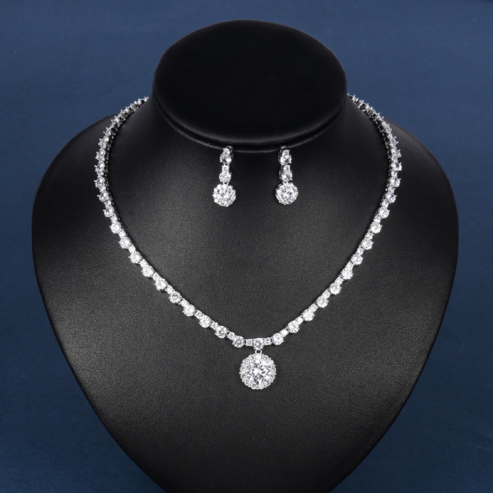 Round Pendant Formal Set